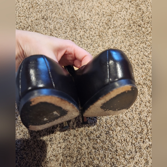 Yves Saint Laurent black leather pumps 38.5 - Picture 8 of 11